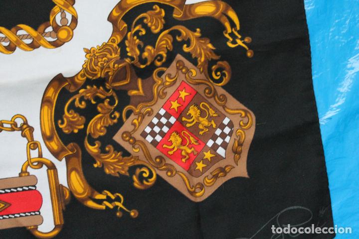 Vintage: PA&Ntilde;UELO CUELLO, 100% POLYESTER, MIDE 70 X 64 CMS, - Foto 2