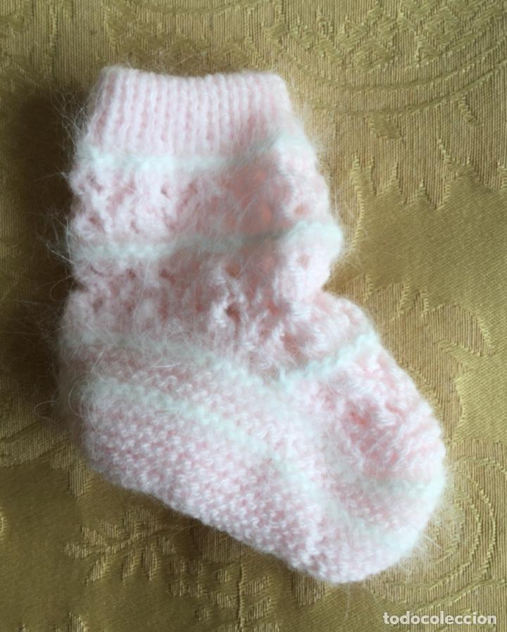 Vintage: PATUCOS PARA BEB&Eacute; DE PUNTO ROSA Y BLANCO - Foto 3