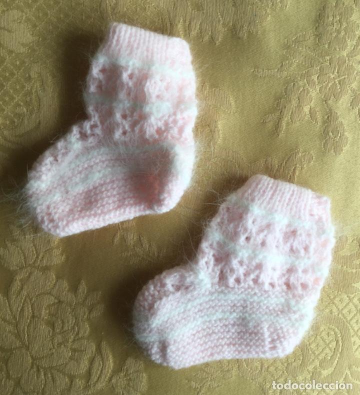 Vintage: PATUCOS PARA BEB&Eacute; DE PUNTO ROSA Y BLANCO - Foto 5
