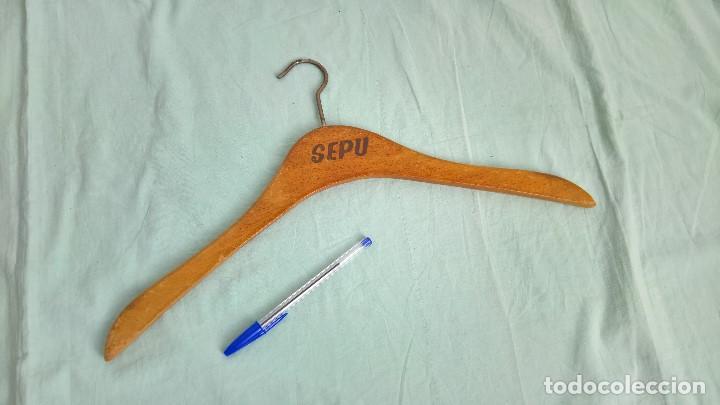 Vintage: Sepu , percha madera de los Almacenes Sepu - Foto 1