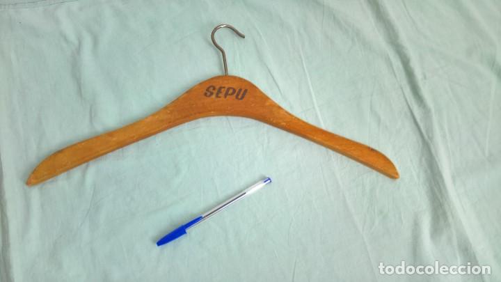 Vintage: Sepu , percha madera de los Almacenes Sepu - Foto 2