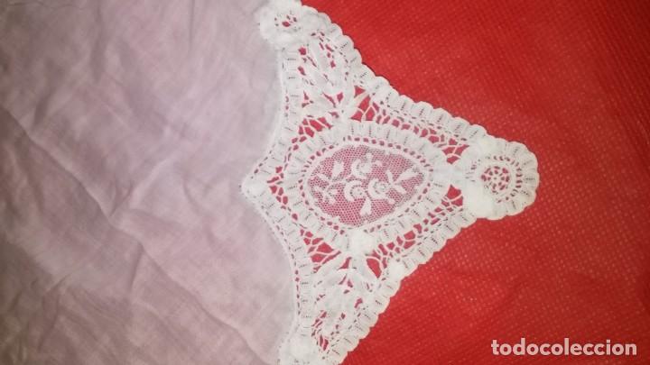 Vintage: Pareja de pa&ntilde;uelos antiguos - Foto 3