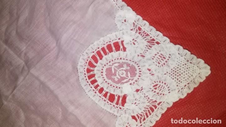 Vintage: Pareja de pa&ntilde;uelos antiguos - Foto 7