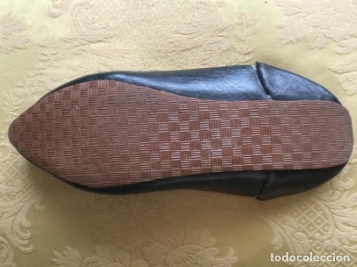 Vintage: BABUCHAS DE PIEL NEGRA BORDADAS - Foto 8
