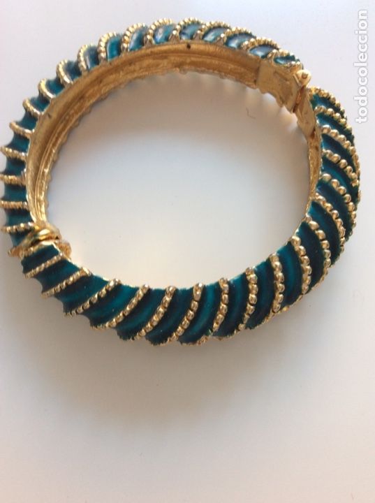 Vintage: Brazalete r&iacute;gido a&ntilde;os 70. Impecable - Foto 2