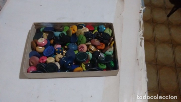 Vintage: BOTONES - LOTE DE 250 - - Foto 1