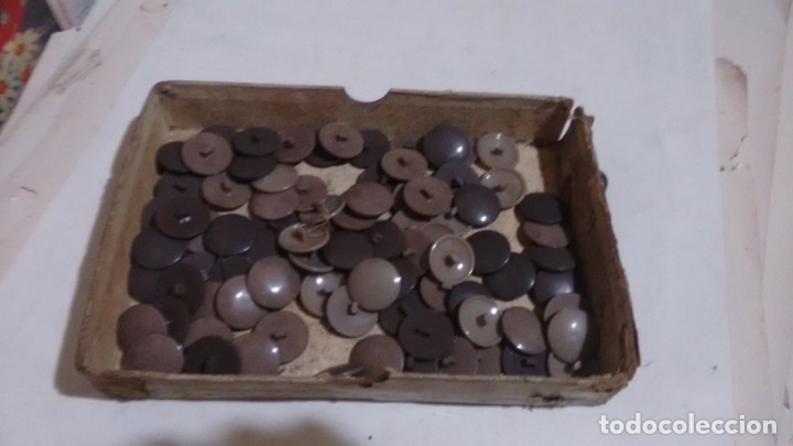 Vintage: BOTONES - LOTE DE 50 - - Foto 1