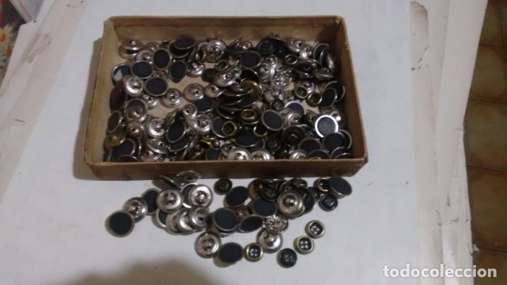 Vintage: BOTONES - LOTE DE 100 - - Foto 1