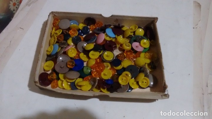 Vintage: BOTONES - LOTE DE 70 - - Foto 1