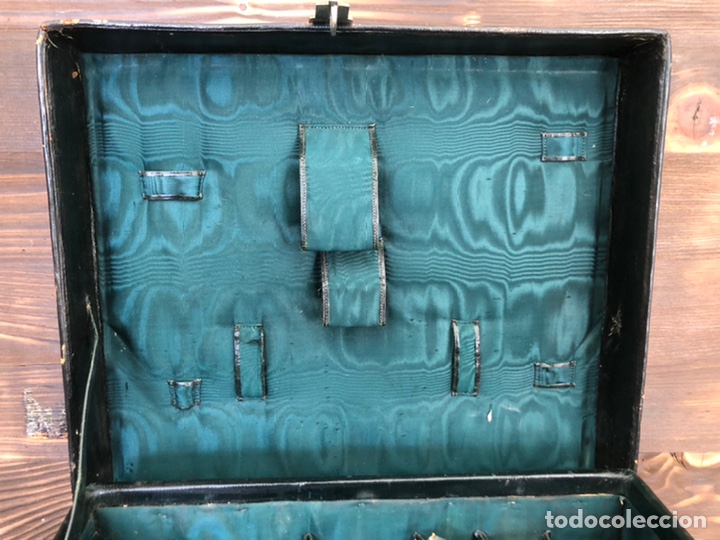 Vintage: Malet&iacute;n de viaje de aseo. - Foto 3