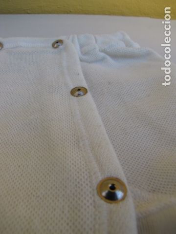 Vintage: Dos braguitas para pa&ntilde;al de bebe. Algod&oacute;n . C&iacute;clope - Foto 2