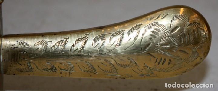 Vintage: CUCHILLO Y TENEDOR CON ESTUCHE EN LAT&Oacute;N GRABADO. - Foto 7