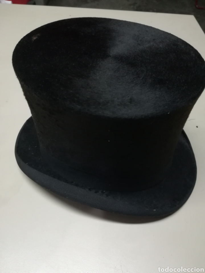 Sombrero Alto Popularizado En El Siglo 19