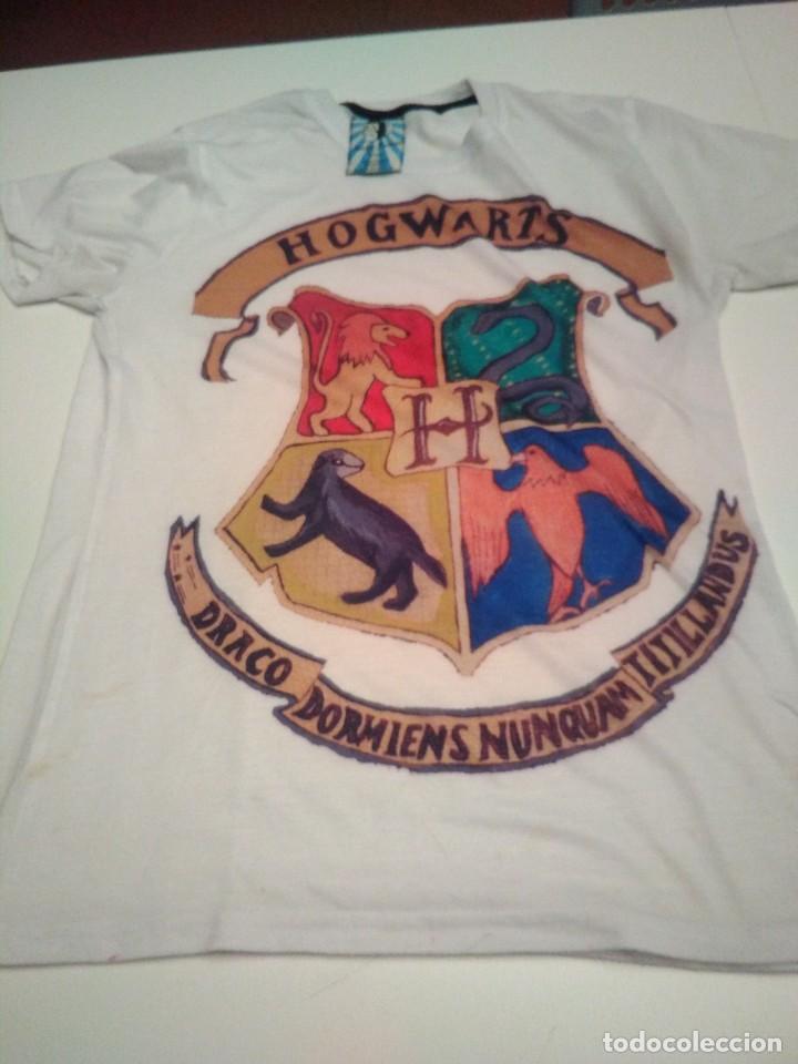Vintage: Camiseta Hogwarts - Foto 1