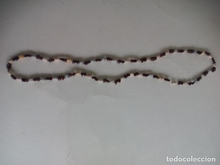 Vintage: COLLAR DE HECHO A MANO CON  SEMILLAS. - Foto 1