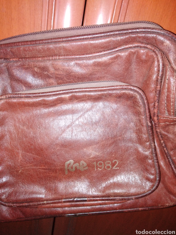 Vintage: Macuto R. N. E ( 1982 ) de cuero - Foto 2