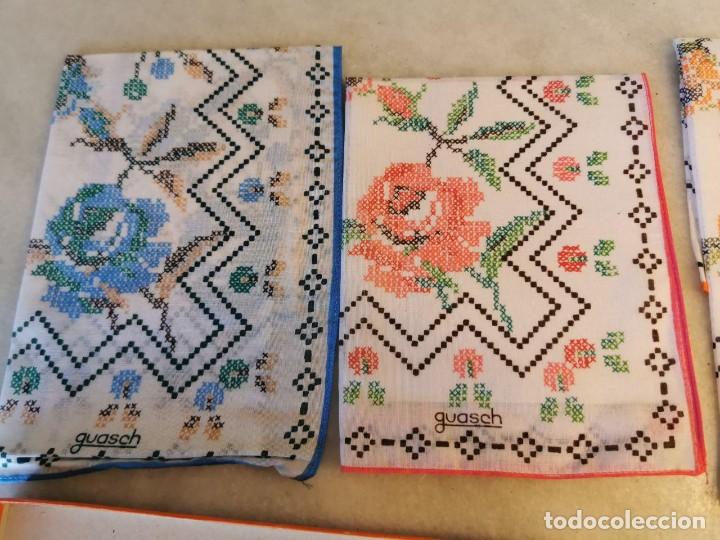 Vintage: 4 PA&Ntilde;UELOS GUASCH EN SU CAJA - Foto 3