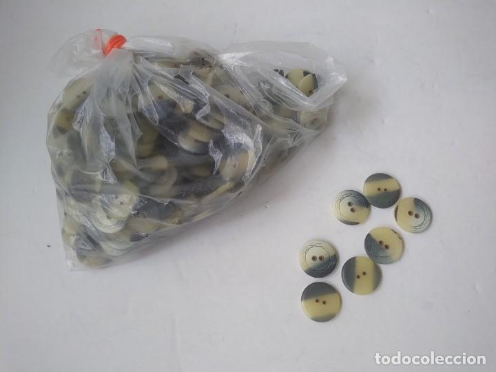 Vintage: 220 LOTE DE BOTONES DE PASTA - Foto 1