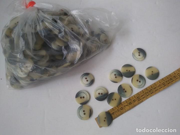Vintage: 220 LOTE DE BOTONES DE PASTA - Foto 2