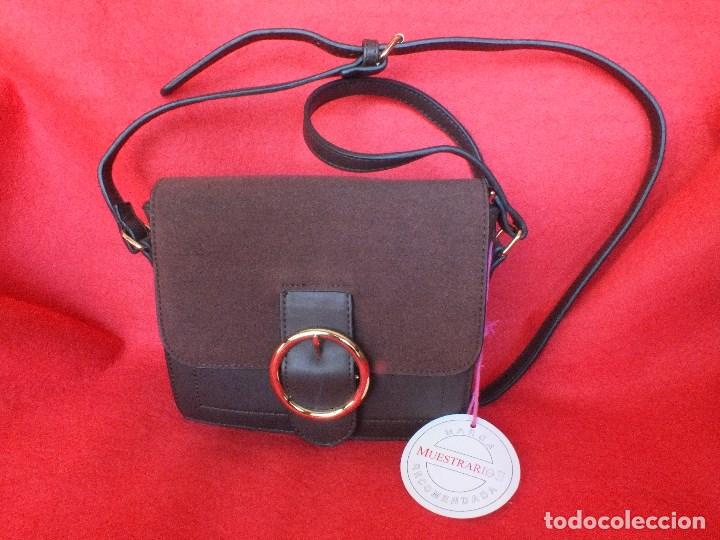 Vintage: BOLSO CON HEBILLA DORADA EN COLOR MARRON - Foto 2
