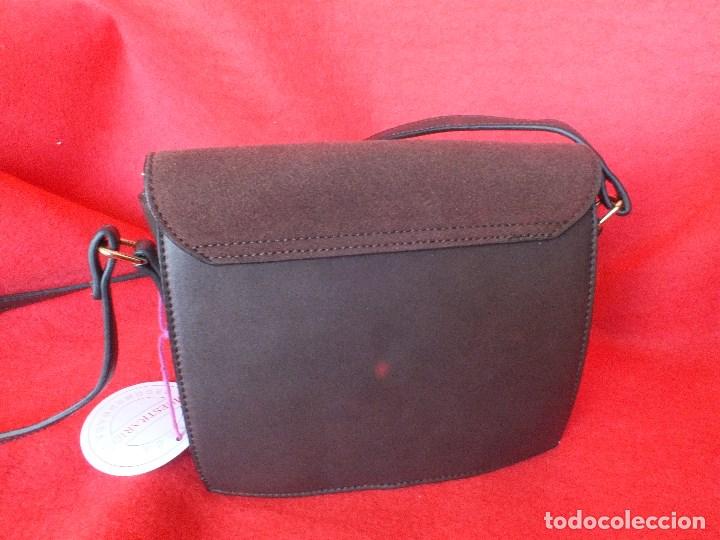 Vintage: BOLSO CON HEBILLA DORADA EN COLOR MARRON - Foto 4