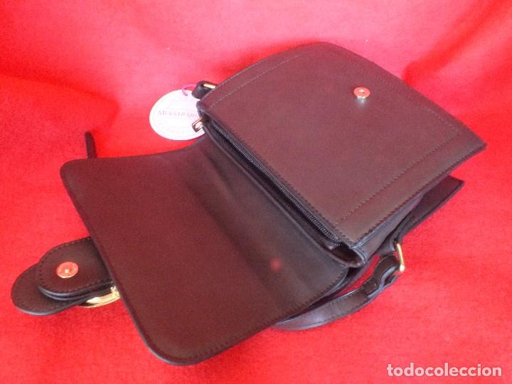 Vintage: BOLSO CON HEBILLA DORADA EN COLOR MARRON - Foto 8