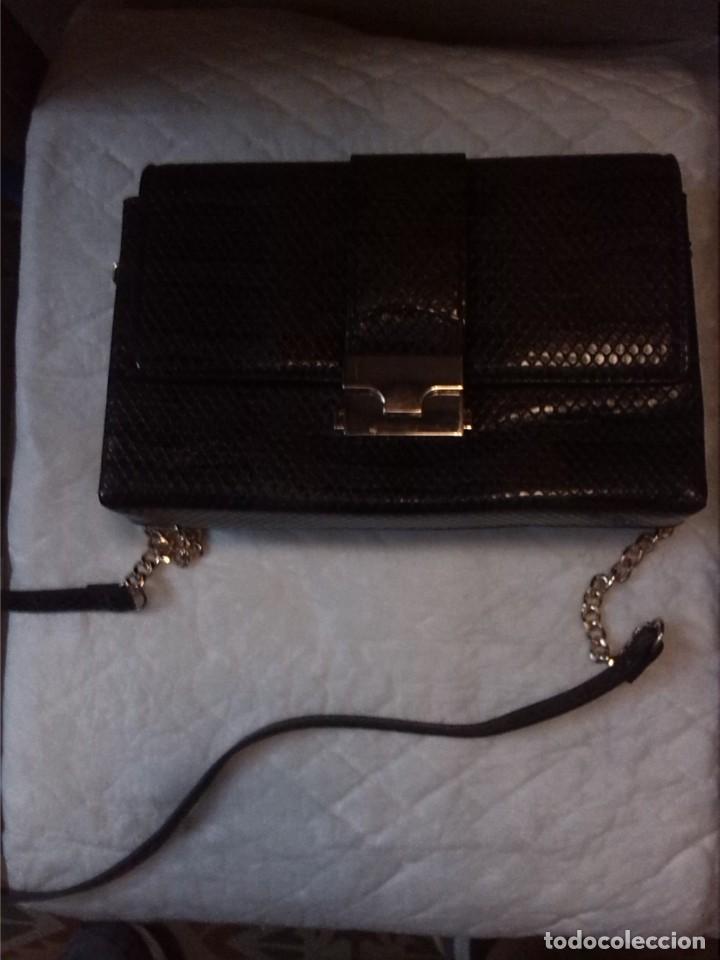 Vintage: Bolso Marr&oacute;n con cadenas doradas MNG - Foto 2