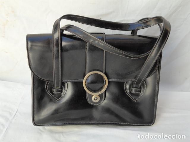 Vintage: BOLSO VINTAGE DE CHAROL NEGRO. - Foto 1