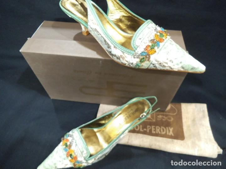 Vintage: ZAPATOS DE PIT&Oacute;N VERDE ESMERALDA - Foto 4