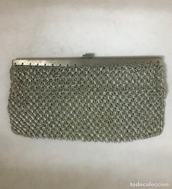 Vintage: BOLSO DE MANO PLATEADO - Foto 3