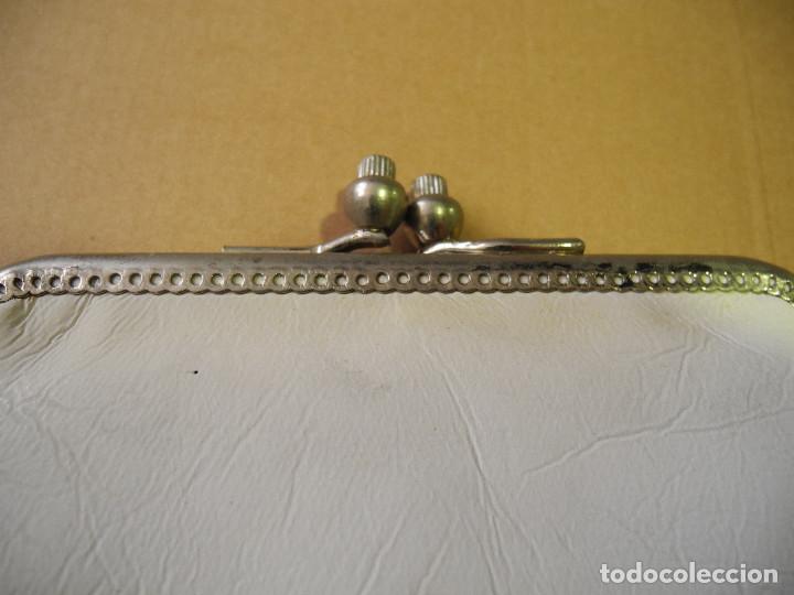 Vintage: Conjunto de bolso y monedero. Color blanco - Foto 4