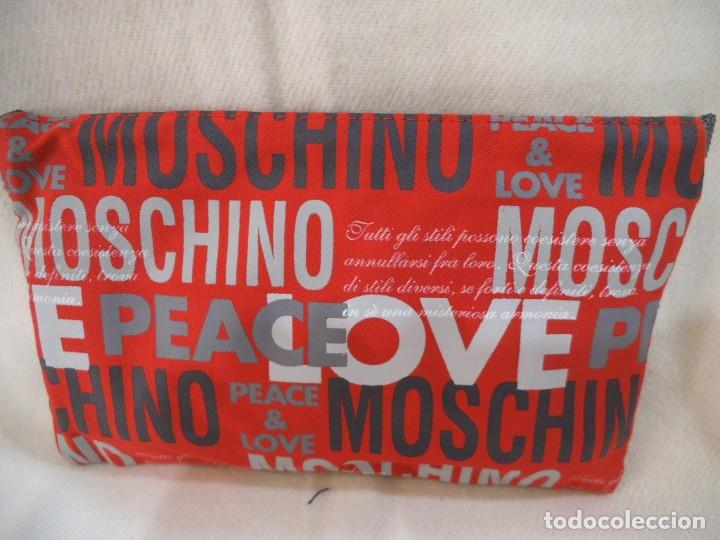 Vintage: SOBRE -MOSCHINO- LETRAS ROJO - Foto 2