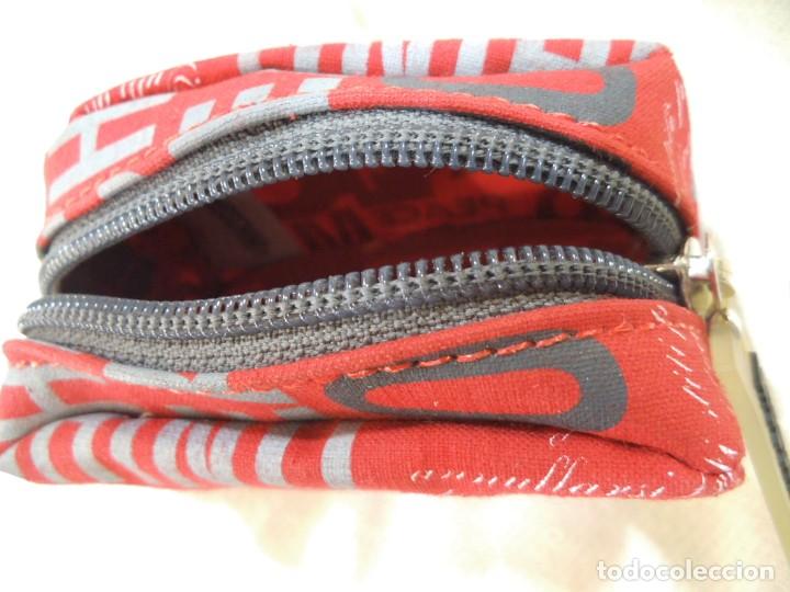 Vintage: MONEDERO -MOSCHINO- LETRAS ROJO - Foto 3