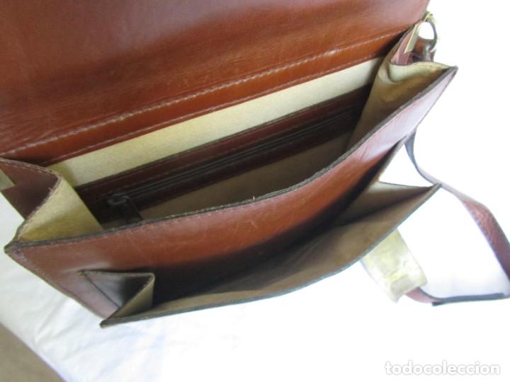 Vintage: Bolso doble de cuero con cinta y asa - Foto 8