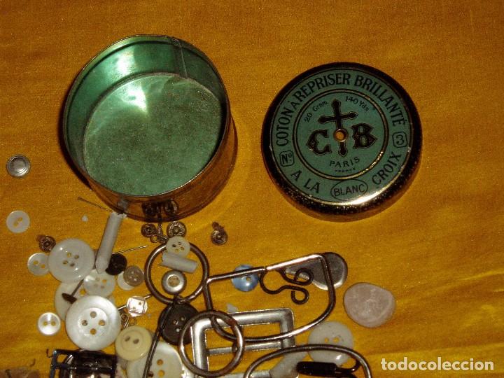 Vintage: Botones y elementos de costura antiguos - Foto 5