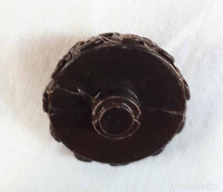 Vintage: 6 BOTONES ANTIGUOS MARRONES DE RESINA Y CRISTALITOS - Foto 3