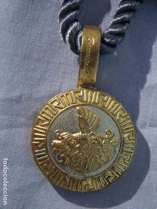 Vintage: Colllar medall&oacute;n de metal con cord&oacute;n - Foto 2