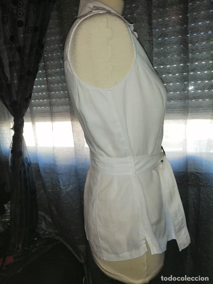 Vintage: Blusa blanca con cintur&oacute;n - Foto 9