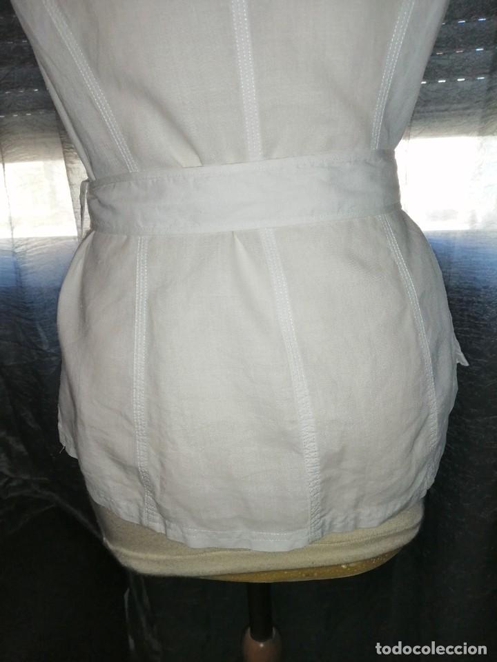 Vintage: Blusa blanca con cintur&oacute;n - Foto 13