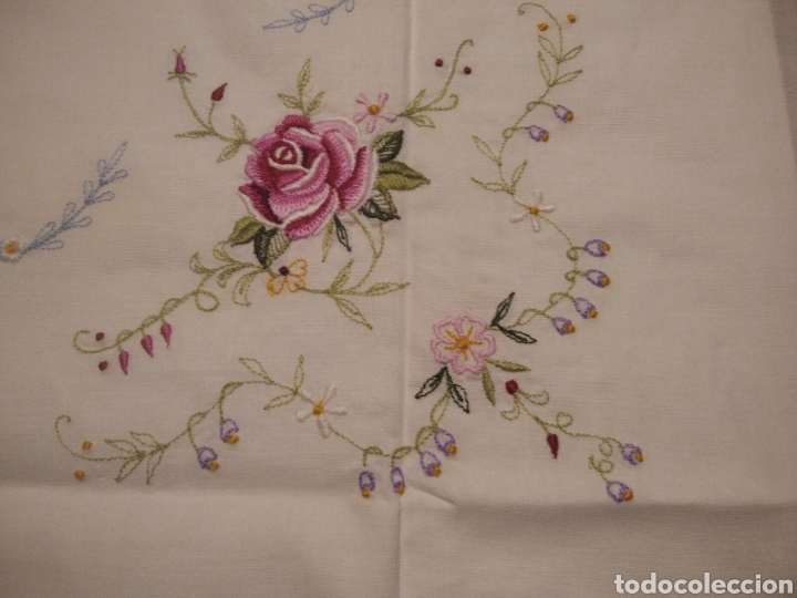 Vintage: Mantel floral bordado - Foto 7