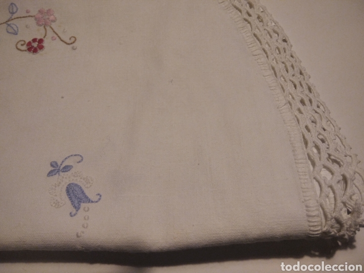 Vintage: Mantel 55+40 flores bordadas - Foto 5