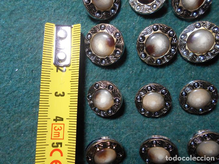 Vintage: LOTE BOTONES ANTIGUOS - Foto 2