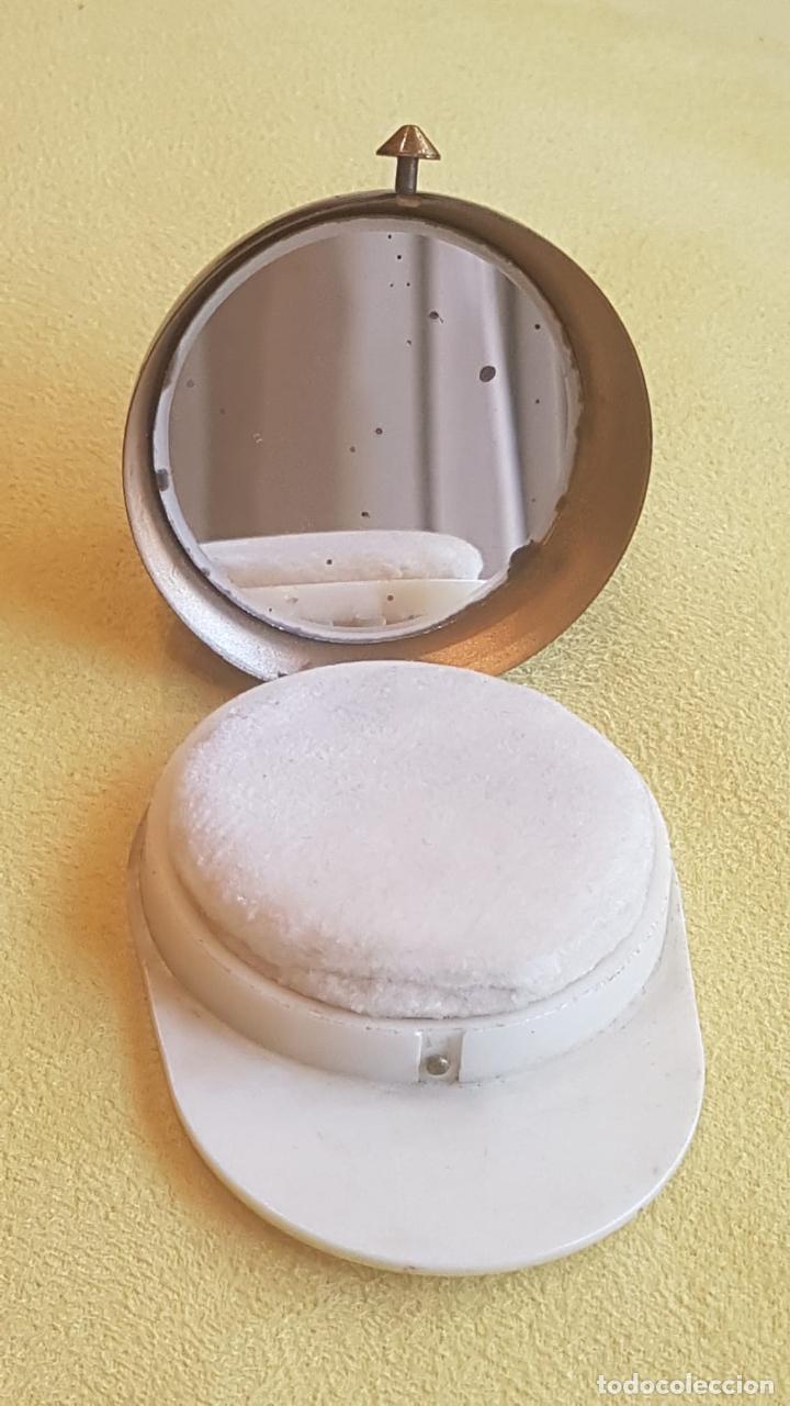 Vintage: polvera antigua circular muy rara tiene forma de gorra - Foto 3