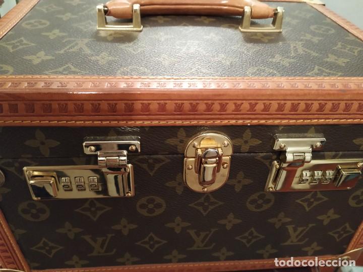 Vintage: Neceser r&iacute;gido TIPO Louis Vuitton. - Foto 5