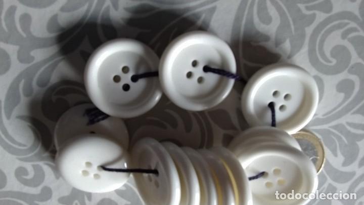 Vintage: Botones de pasta blancos - Foto 4
