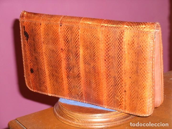 Vintage: BOLSO DE PIEL DE SERPIENTE,A&Ntilde;OS 60-70. - Foto 4