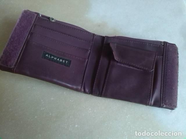 Vintage: Cartera de piel color violeta Alphabet. - Foto 2