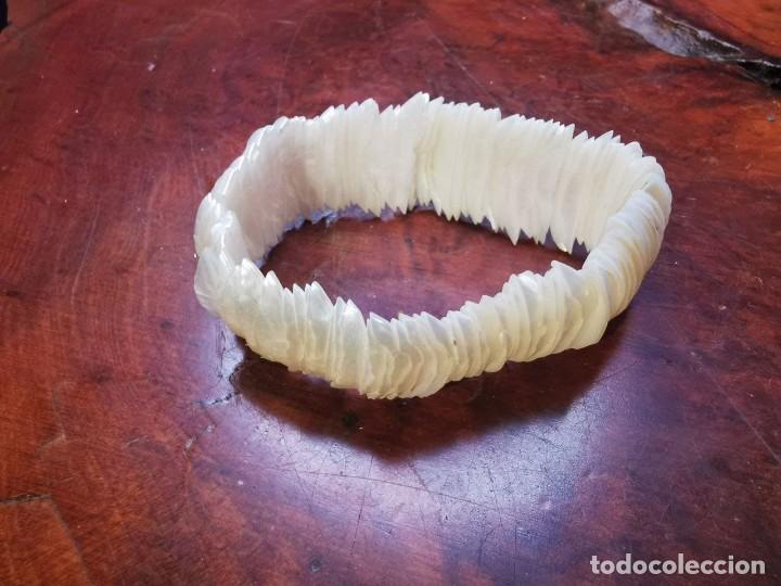 Vintage: PULSERA DE NACAR HECHA CON CONCHAS MUY FINAS - Foto 1