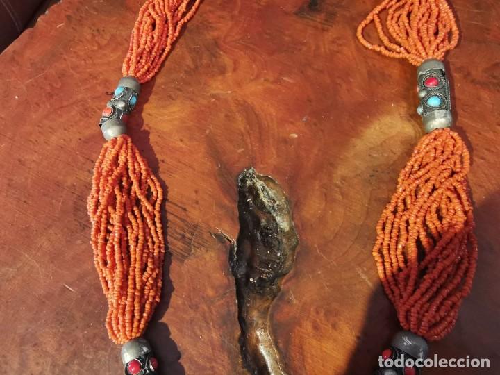 Vintage: COLLAR SIMIL CORAL Y GRAN MEDALLON - Foto 4