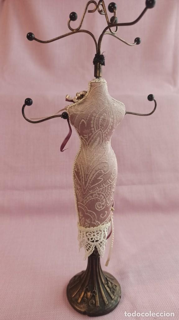Vintage: MANIQU&Iacute; CUELGA COLLARES. NUEVO - Foto 5